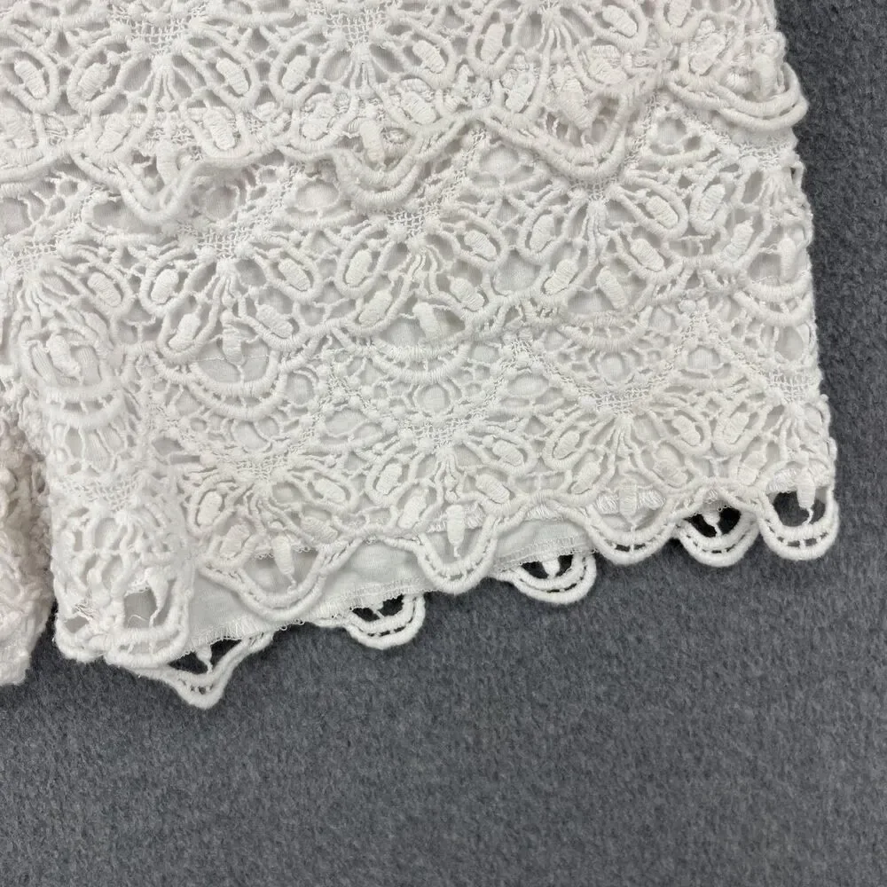 BCBG Girls Shorts Womens Medium White Lace Crochet Boho Festival Scallop Hem - Picture 4 of 14